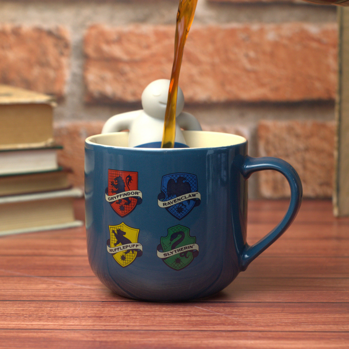 Caneca ZonaCriativa com Infusor 350ml Hogwarts Harry Potter 4 Casas Mágicas